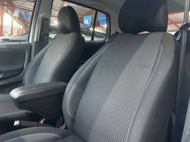 VOLKSWAGEN - FOX - 2019/2020 - Branca - R$ 65.800,00
