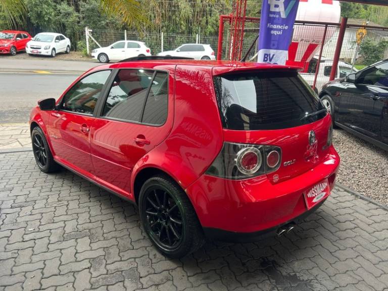 VOLKSWAGEN - GOLF - 2013/2014 - Vermelha - R$ 66.800,00