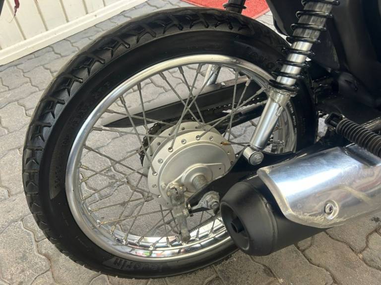 HONDA - CG 125 - 2014/2015 - Prata - R$ 10.500,00