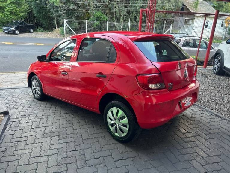 VOLKSWAGEN - GOL - 2011/2012 - Vermelha - R$ 16.800,00