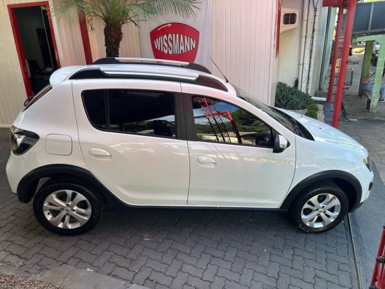 RENAULT - SANDERO - 2019/2020 - Branca - R$ 64.800,00