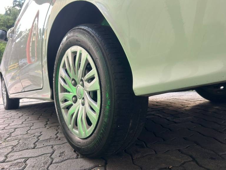 FORD - KA + - 2018/2019 - Branca - R$ 52.800,00