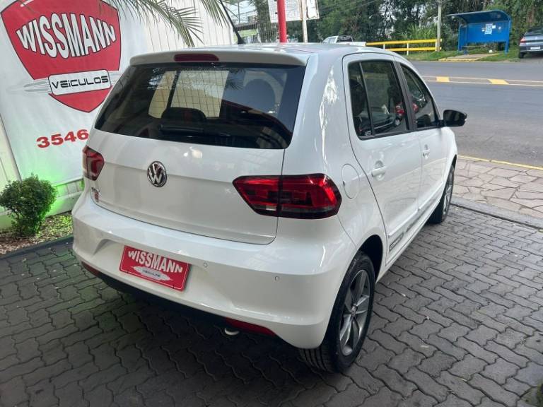 VOLKSWAGEN - FOX - 2019/2020 - Branca - R$ 65.800,00