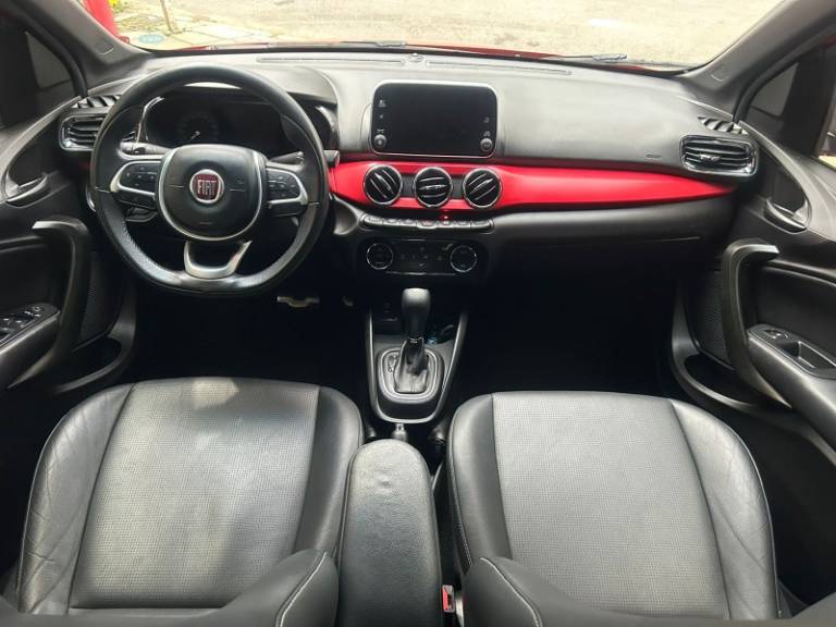 FIAT - ARGO - 2018/2018 - Vermelha - R$ 71.800,00