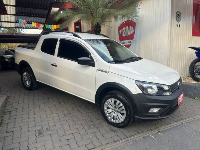 VOLKSWAGEN - SAVEIRO - 2020/2021 - Branca - R$ 70.800,00