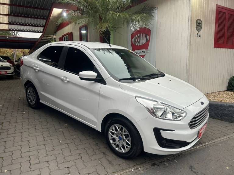 FORD - KA + - 2018/2019 - Branca - R$ 52.800,00