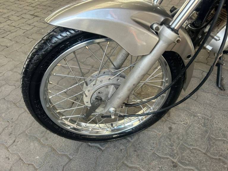 HONDA - CG 150 - 2009/2009 - Prata - R$ 9.800,00