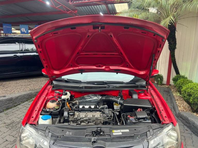 VOLKSWAGEN - GOLF - 2013/2014 - Vermelha - R$ 66.800,00