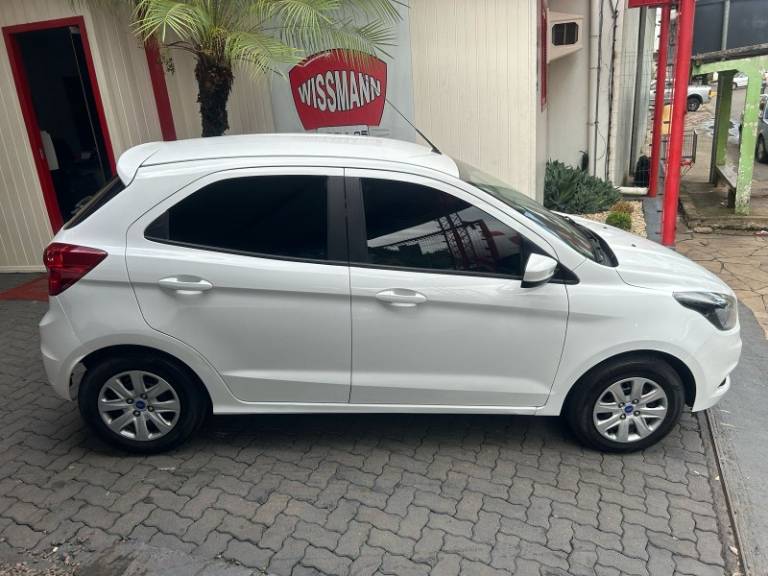 FORD - KA - 2016/2017 - Branca - R$ 41.800,00