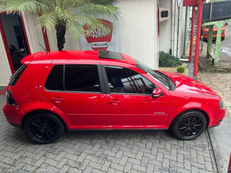 VOLKSWAGEN - GOLF - 2013/2014 - Vermelha - R$ 66.800,00