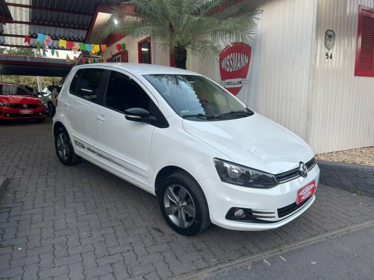 VOLKSWAGEN - FOX - 2019/2020 - Branca - R$ 65.800,00