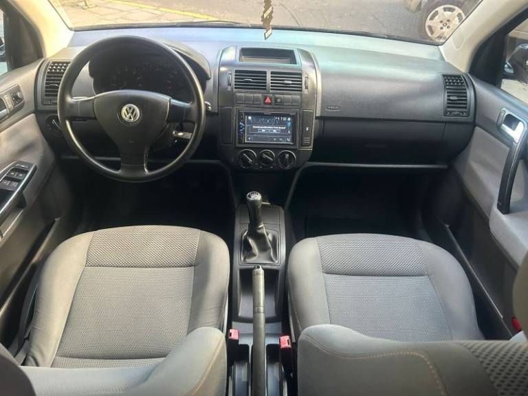 VOLKSWAGEN - POLO - 2007/2008 - Preta - R$ 34.800,00