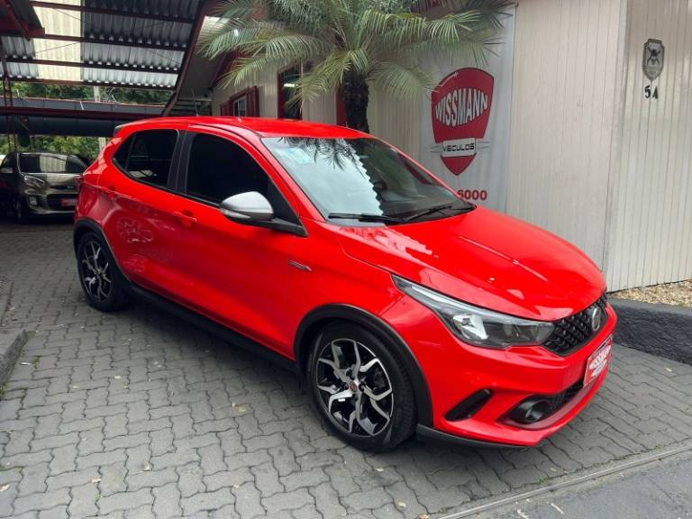 FIAT - ARGO - 2018/2018 - Vermelha - R$ 71.800,00