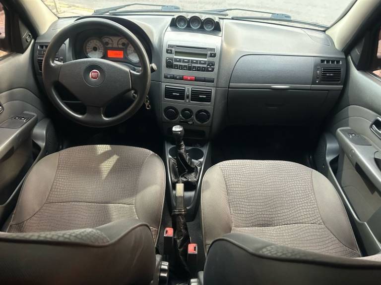 FIAT - STRADA - 2011/2011 - Preta - R$ 51.800,00
