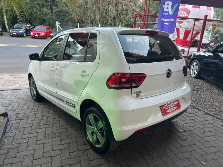 VOLKSWAGEN - FOX - 2019/2020 - Branca - R$ 65.800,00