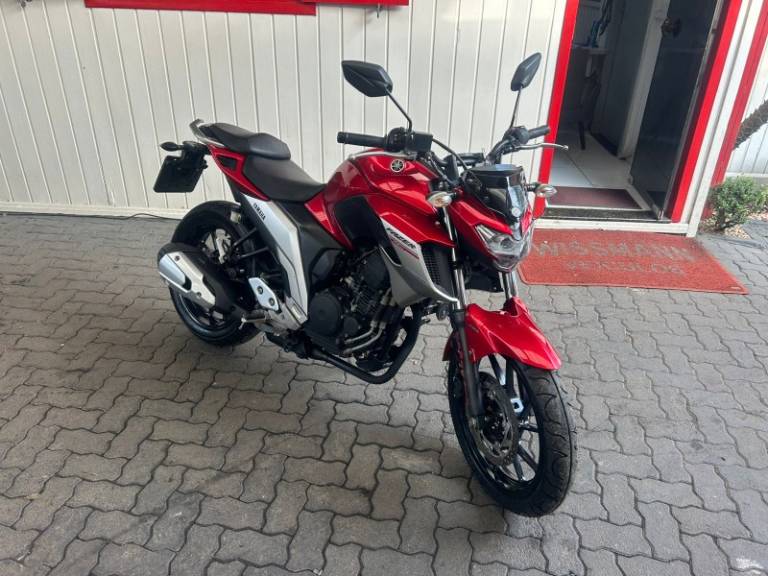 YAMAHA - FAZER - 2021/2021 - Vermelha - R$ 20.800,00