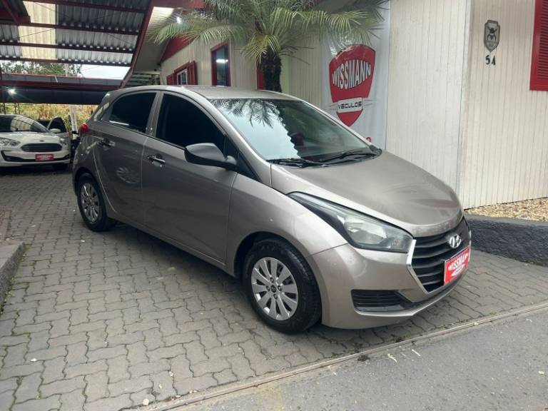 HYUNDAI - HB20 - 2016/2016 - Cinza - R$ 47.800,00