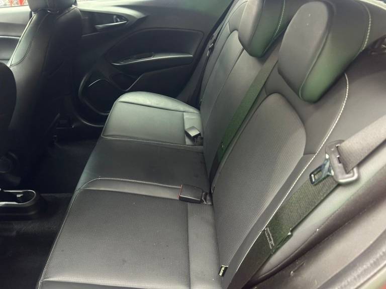 FIAT - ARGO - 2018/2018 - Vermelha - R$ 71.800,00
